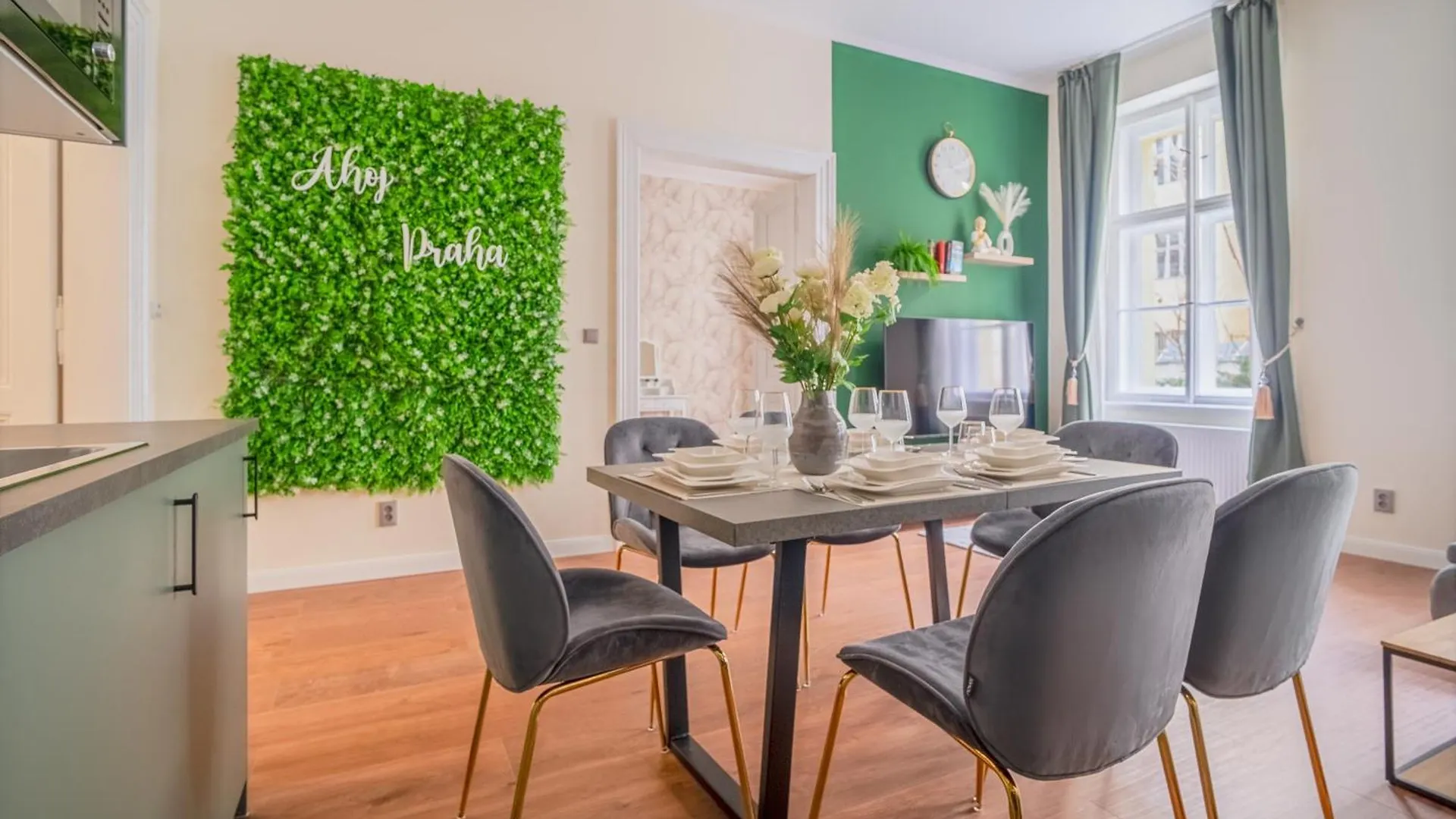 Prekrasny 2Bdr Byt Na Praze 1 Prague Apartment