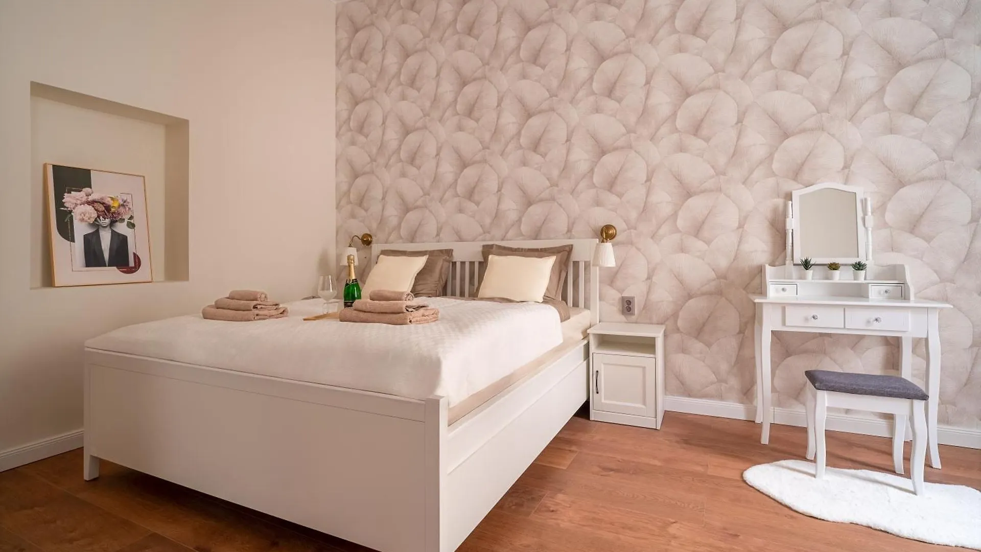 Apartment Prekrasny 2Bdr Byt Na Praze 1 Prague