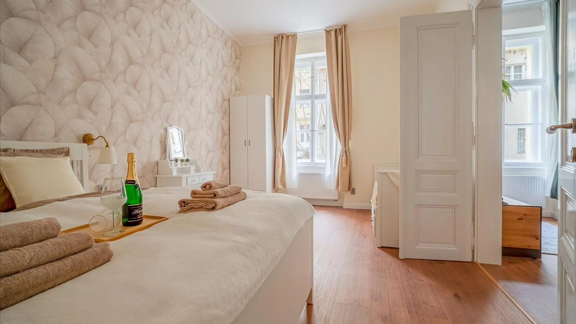 Appartement Prekrasny 2Bdr Byt Na Praze 1 Praag Tsjechië